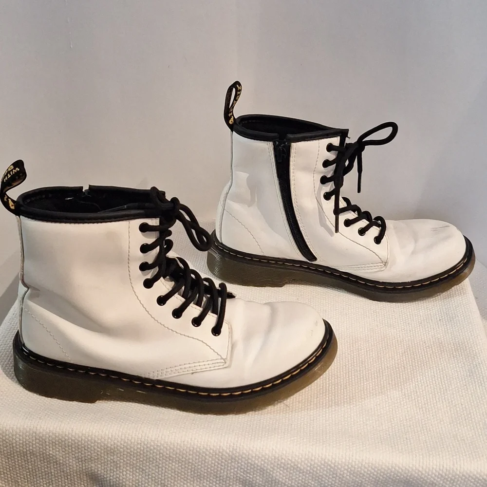 Dr. Martens Air Wair With Bouncing Soles White With Black Details Kids Size 4